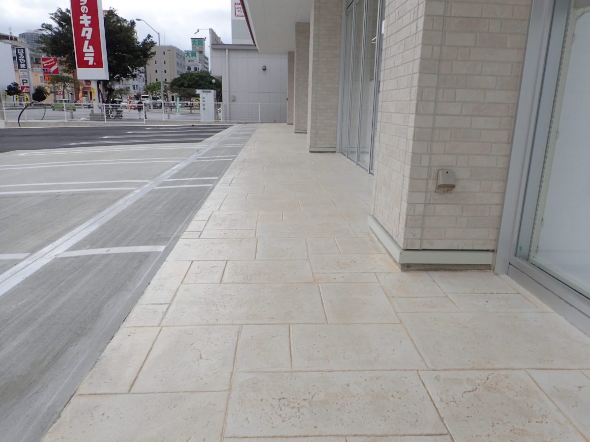 スタンプコンクリート　《　通路　》